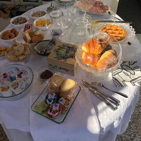 B&B Relais Dell'Angelo Камайоре Екстериор снимка